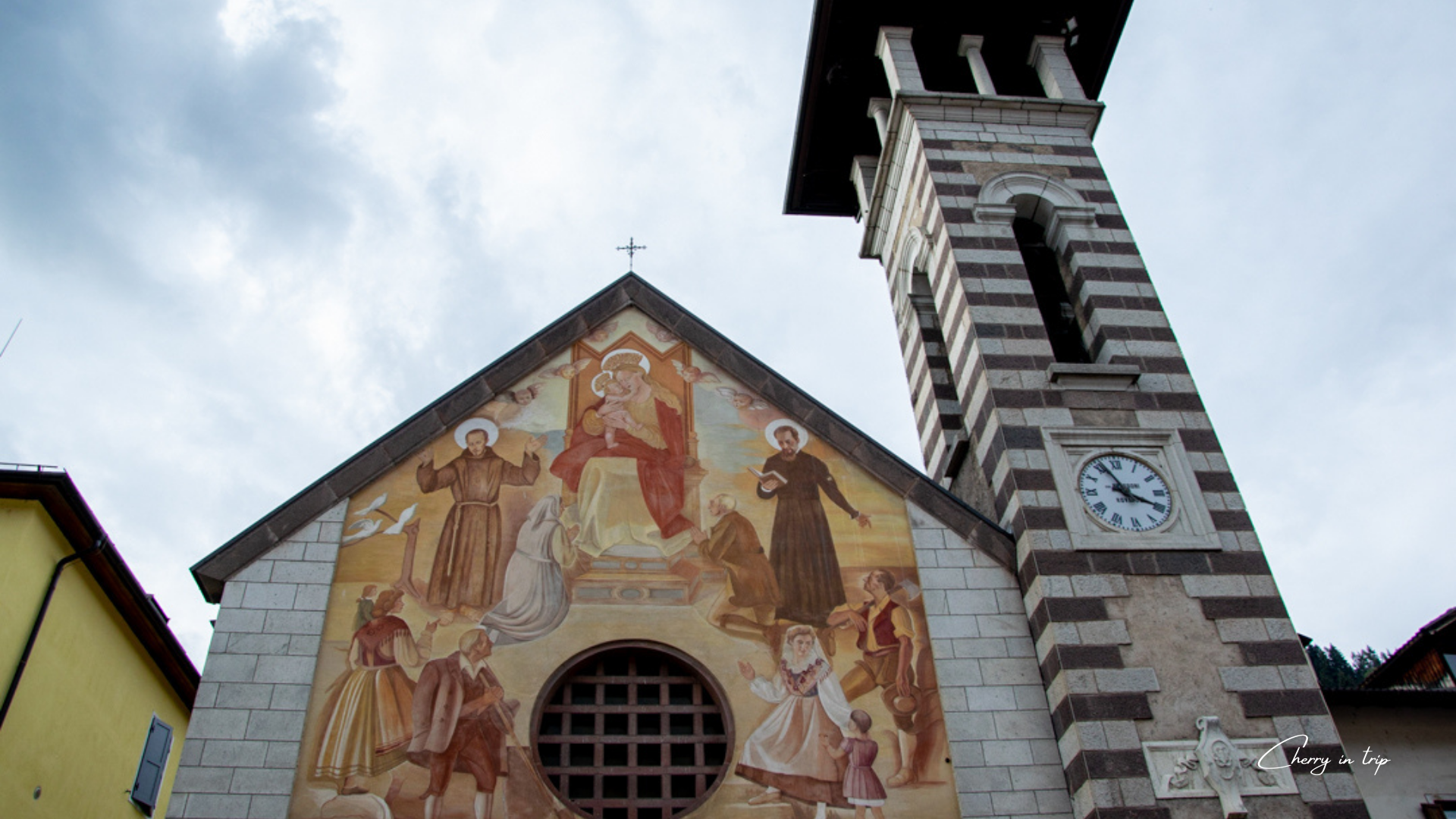 Chiesa Madonna d'Aiuto e la Torre campanaria- Fiera di Primiero