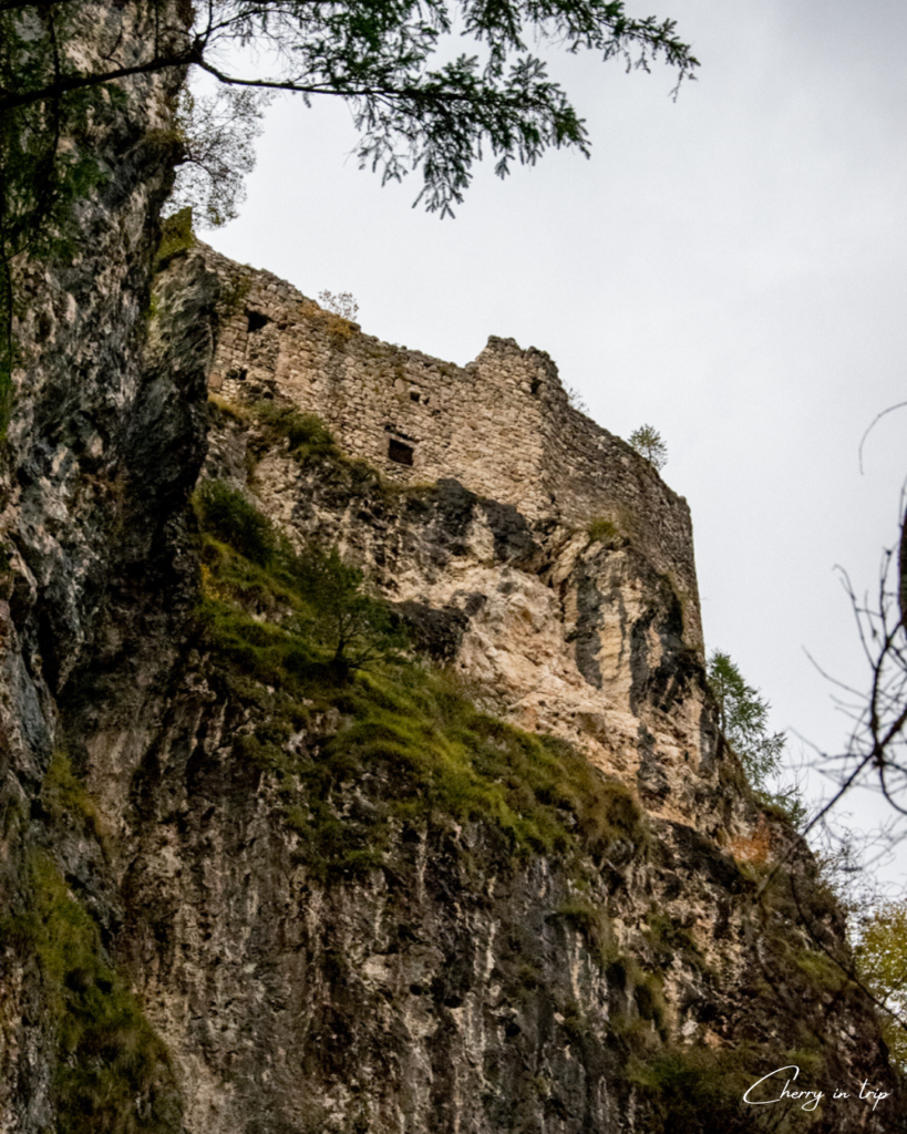 Il Castel di Pietra a Tonadico