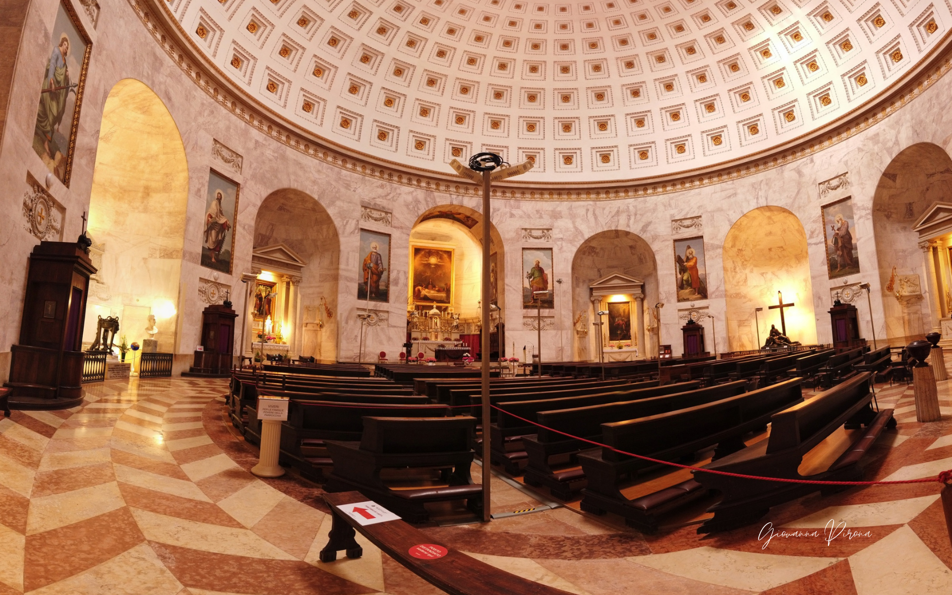 Interno del Tempio di Canova a Possagno (TV)