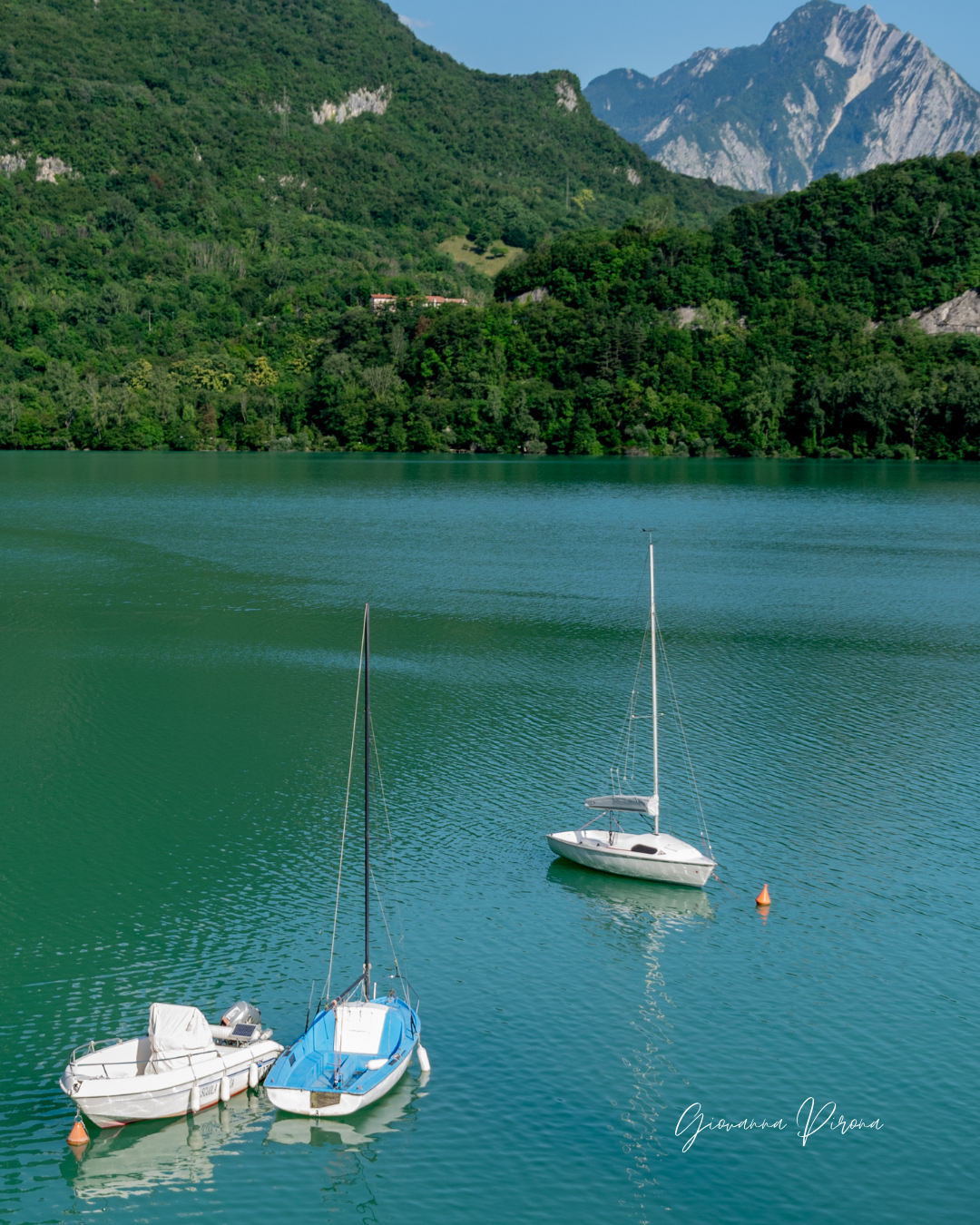 Barca a vela al Lago di Cavazzo