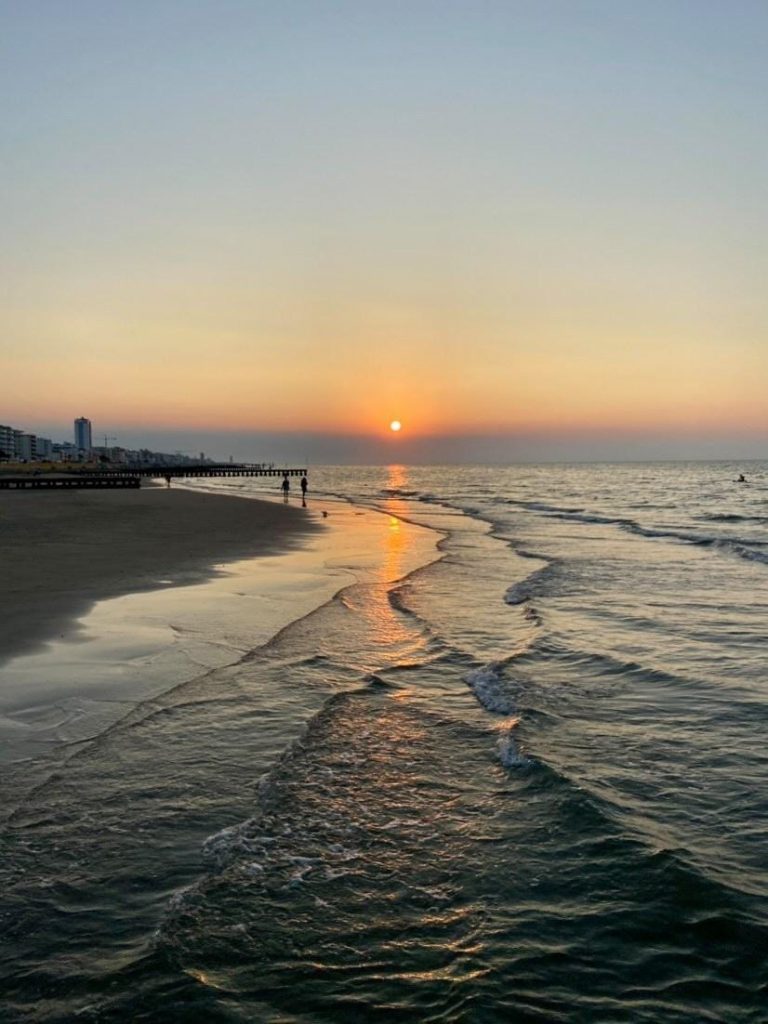 alba a Jesolo (VE) - Veneto  Foto di @jenny_girardi