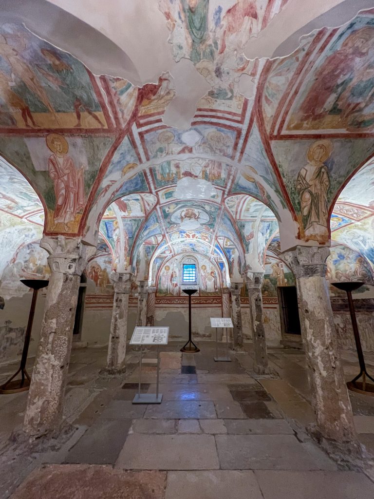 Cripta degli affreschi - Cripta degli scavi - interno Basilica patriarcale di Santa Maria Assunta - Aquileia - Cosa vedere ad Aquileia in un giorno