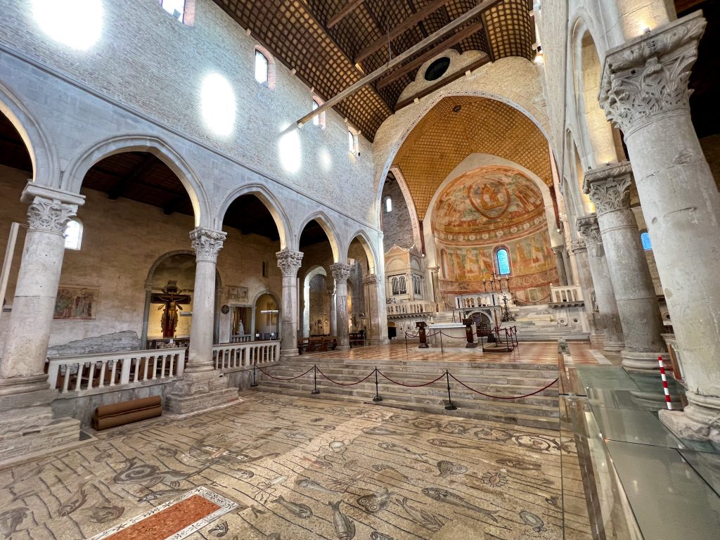 interno Basilica patriarcale di Santa Maria Assunta - Aquileia - Cosa vedere ad Aquileia in un giorno