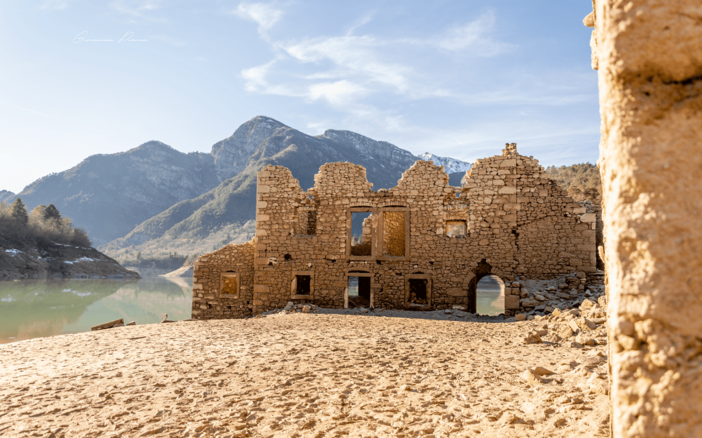 Borgo sommerso di Movara - Lago di Redona